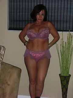 housewife personals in Green Springs